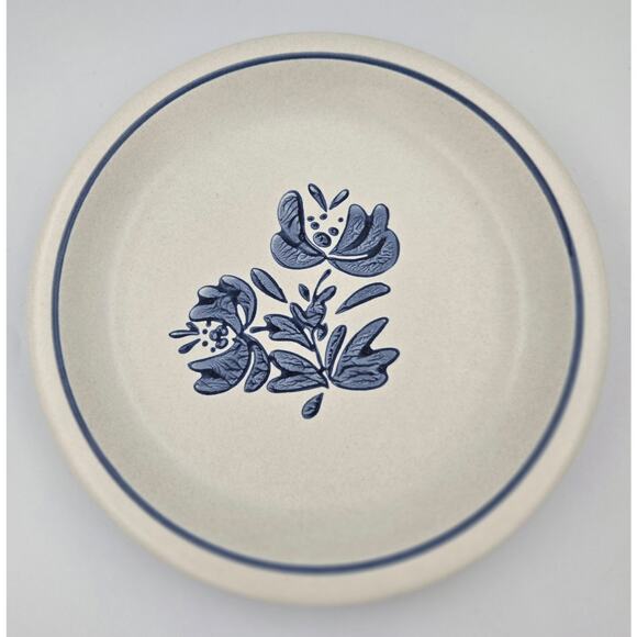 Pfaltzgraff Yorktowne 6.75 inch Salad Dessert Appetizer Plate Replacement - Picture 1 of 3